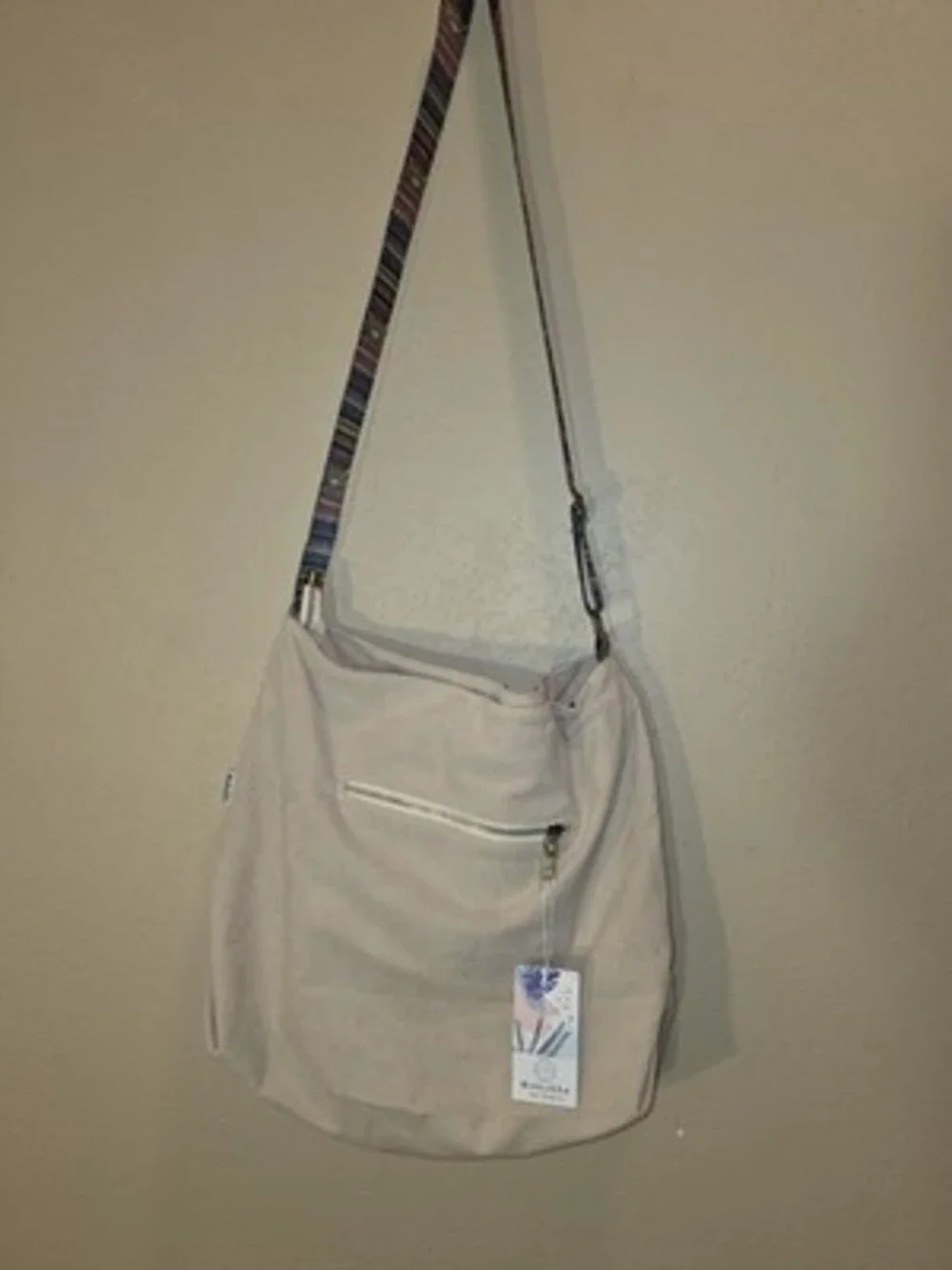 Makukke Beige Shoulder Bag Zip Closure Adjustable Strap Pockets
